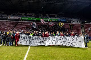 CFR Cluj - Petrolul 2-0. Rugă pentru părinți » Trei puncte esențiale în lupta pentru titlu, victorie cu gândul la Dan Petrescu!