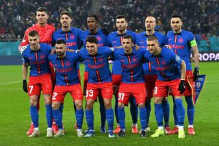 Titularul de la FCSB a publicat mesajele odioase primite de la fanii lui PAOK » Cum le răspunde