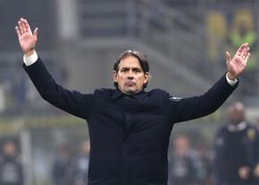Cu Dan Șucu prezent pe Giuseppe Meazza, Genoa a pierdut la limită cu Inter » Trupa lui Simone Inzaghi a preluat fotoliul de lider în Serie A