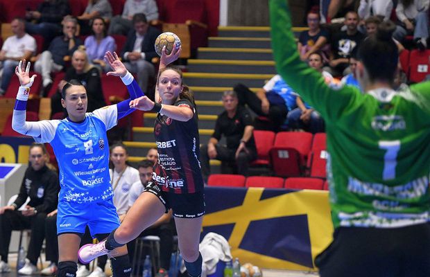 CSM București - Gloria Bistrița 32-23 » „Tigroaicele” nu le-au dat nicio șansă jucătoarelor lui Marius Novanc