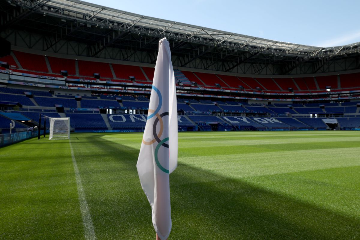 Cum arată stadionul din Lyon, locul în care FCSB poate sărbători calificarea în „sferturile” Europa League: ridicat după o mare controversă