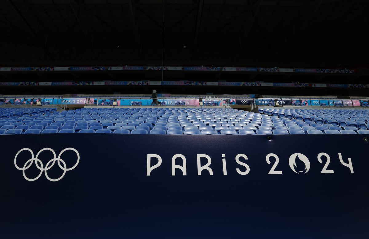 Cum arată stadionul din Lyon, locul în care FCSB poate sărbători calificarea în „sferturile” Europa League: ridicat după o mare controversă