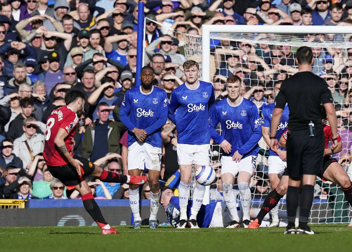 Egal spectaculos între Everton și Manchester United