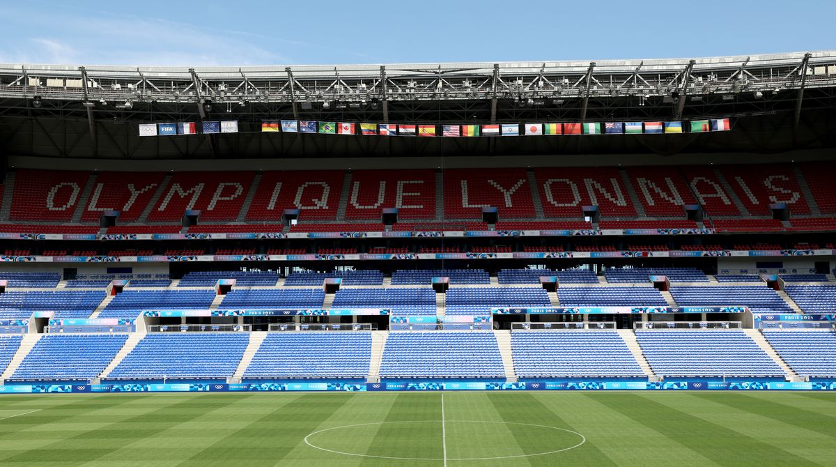 Cum arată stadionul din Lyon, locul în care FCSB poate sărbători calificarea în „sferturile” Europa League: ridicat după o mare controversă