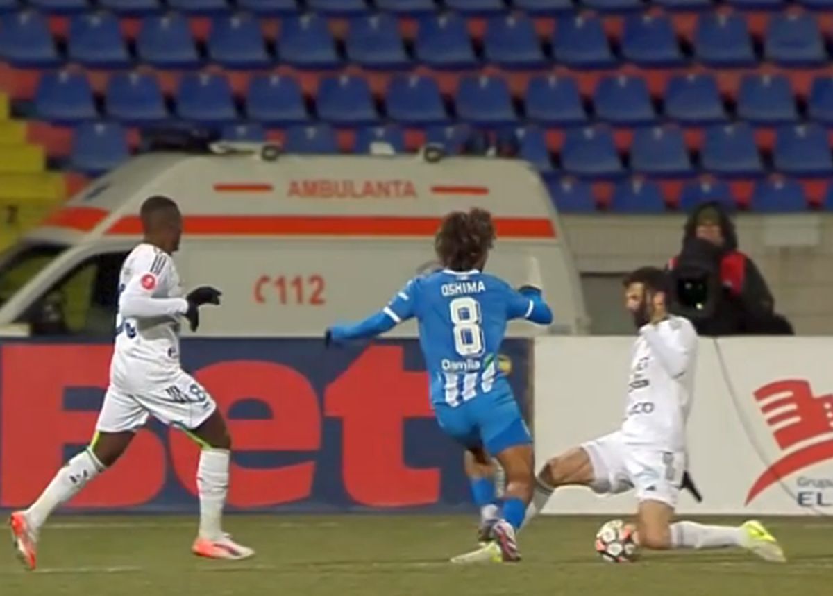 Fază de penalty în FC Botoșani - Universitatea Craiova