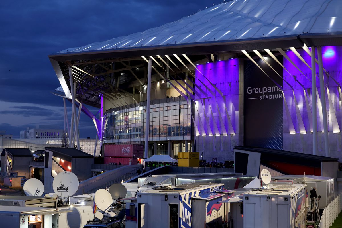 Cum arată stadionul din Lyon, locul în care FCSB poate sărbători calificarea în „sferturile” Europa League: ridicat după o mare controversă