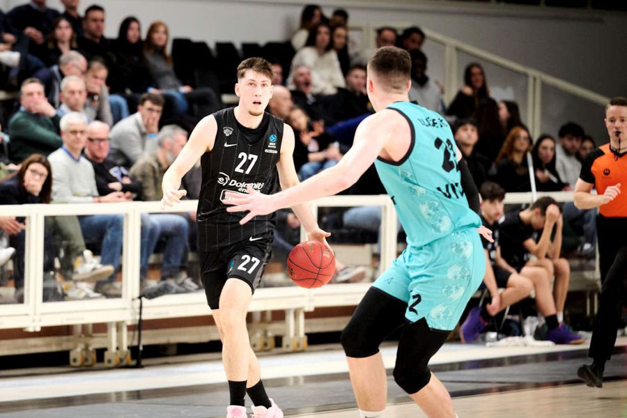 Discursul motivațional al antrenorului naționalei înainte de meciul decisiv cu Norvegia: „Trebuie să jucați cu curaj, cu inima” + Care este lotul de 12 al tricolorilor