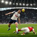 Radu Drăgușin în acțiune în Tottenham - Arsenal 1-4 / Foto: Guliver/Gettyimages