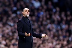 Antrenorul lui Radu Drăgușin, mesaj tăios: „În acest moment nu ne putem gândi la stil, ci doar la cele trei puncte”