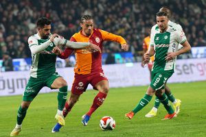 Scandal XXL cu arbitrul VAR de la Konya: „Este un fan recunoscut al lui Fenerbahce!”