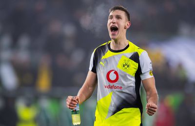 Un club imens și l-a adjudecat pe Nico Schlotterbeck » AS: „E ca și semnat”