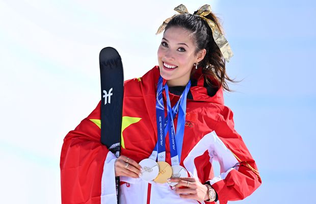 Aur pentru Eileen Gu în ultima zi a Jocurilor Olimpice: „Motivul pentru care iubesc atât de mult recordurile este că nu au legătură cu faptul că ești bărbat sau femeie”