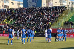 FC Argeș - Farul, meciul care o poate condamna pe FCSB » Prima mare ocazie a partidei