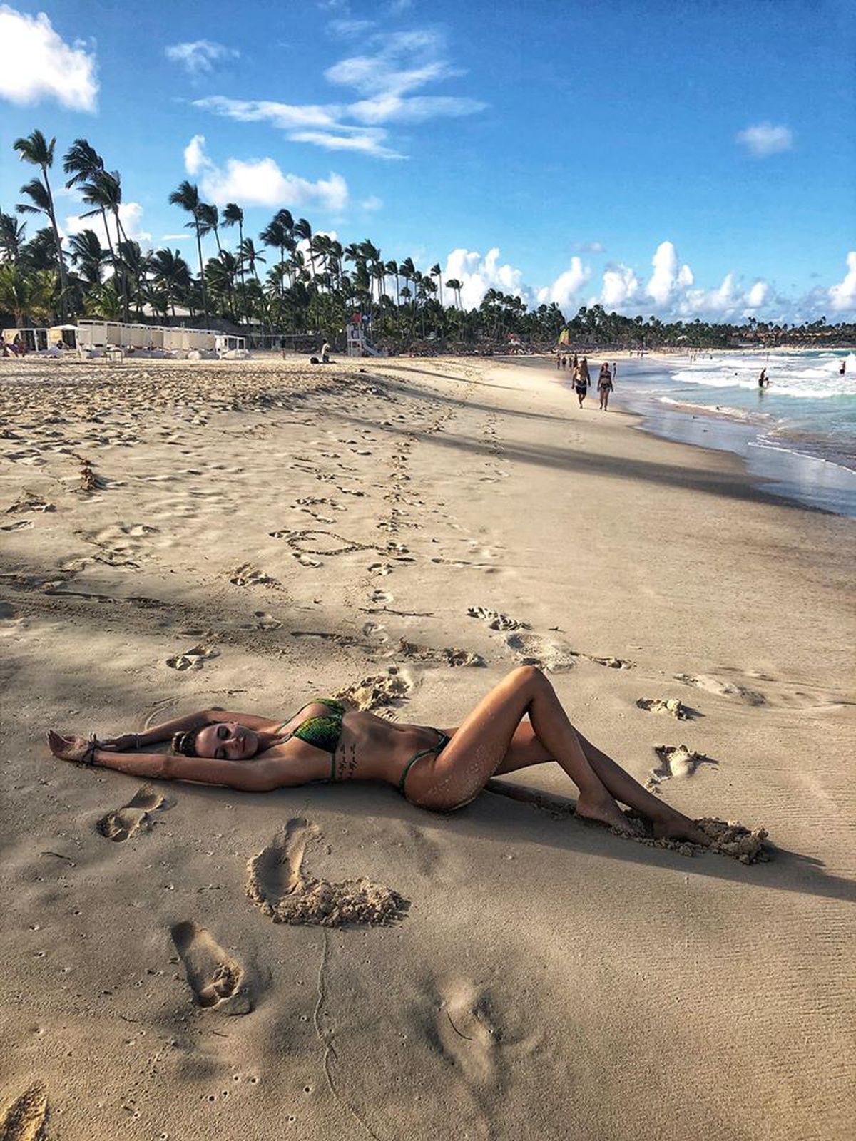 FOTO Ea îl ajută pe Florin Tănase să uite că nu prinde naționala! Cum arată superba iubită a căpitanului de la FCSB