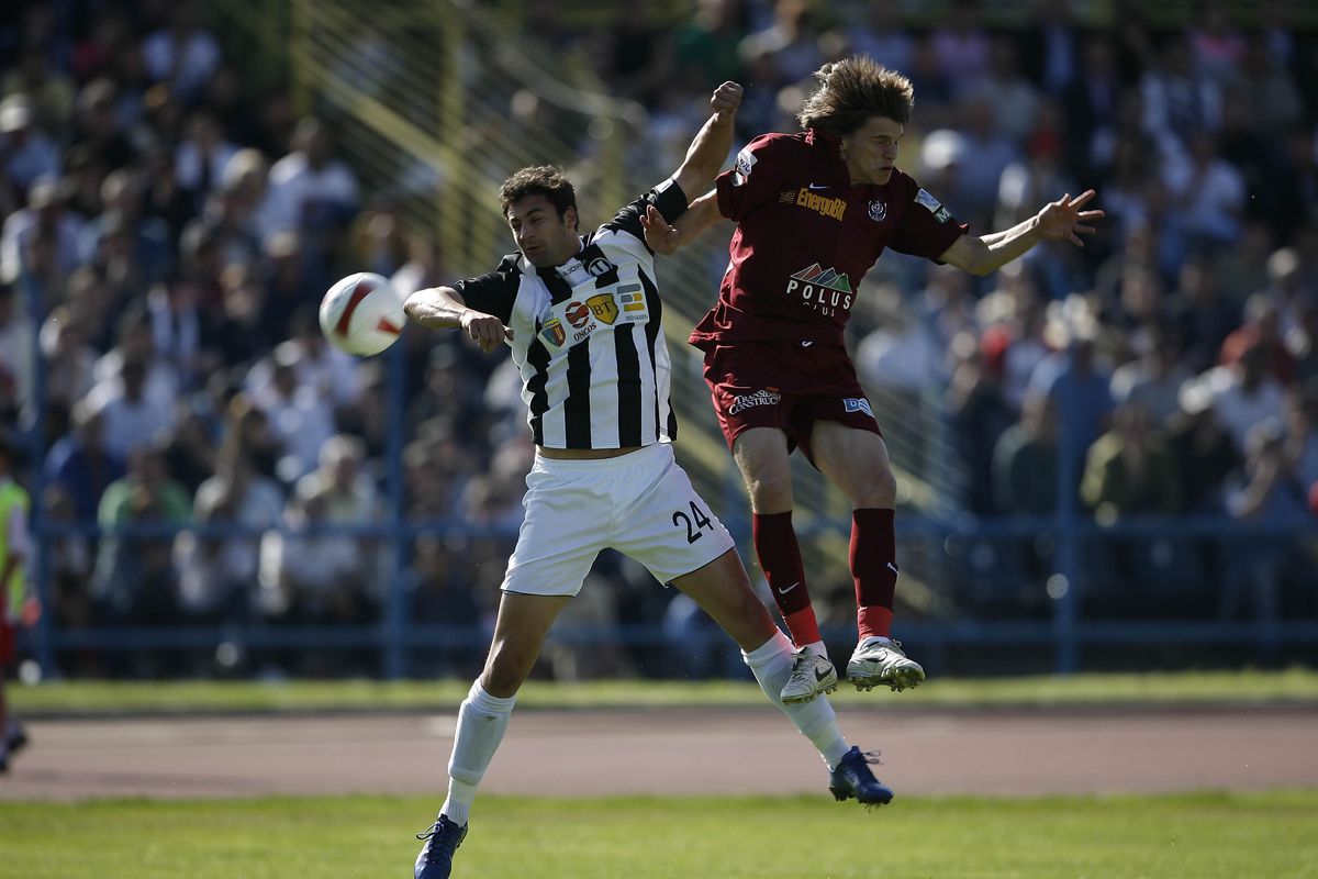 Detalii de culise despre implicarea actualului selecționer în Dosarul Valiza: „Eram în cameră când vorbea la telefon cu Răducanu. Am avut o primă mare să batem CFR”