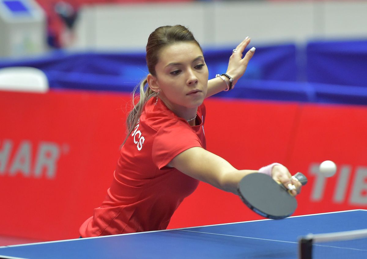 Campioana de tenis masă Bernadette Szocs are iubit cu 6 ani mai mic decât ea