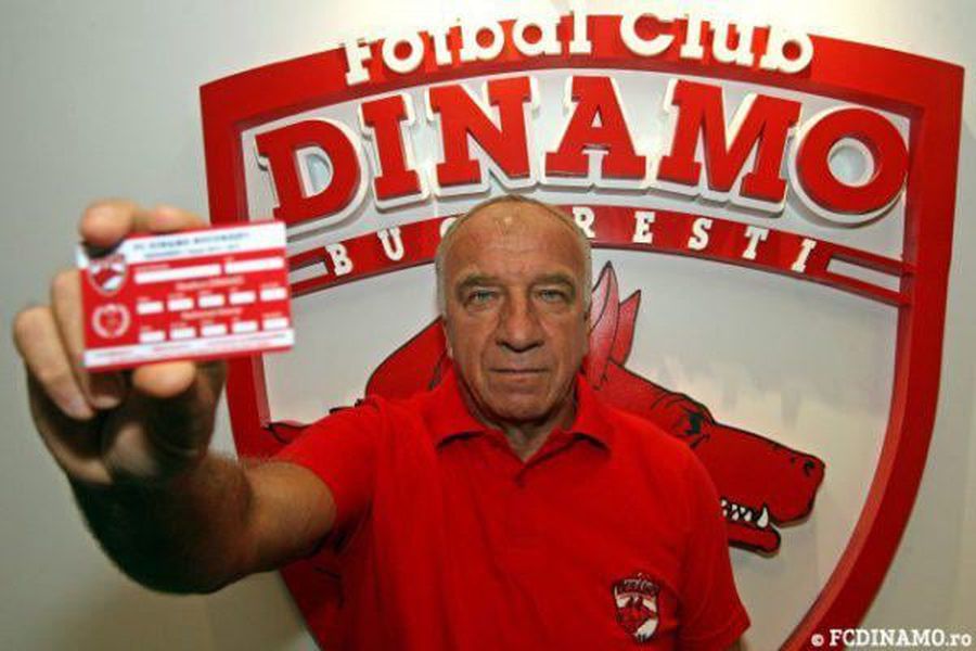 Pe antrenorii lui Dinamo îi trec fiorii: „Nu am mai trăit așa ceva în carieră. Cum să te bați cu FCSB?”
