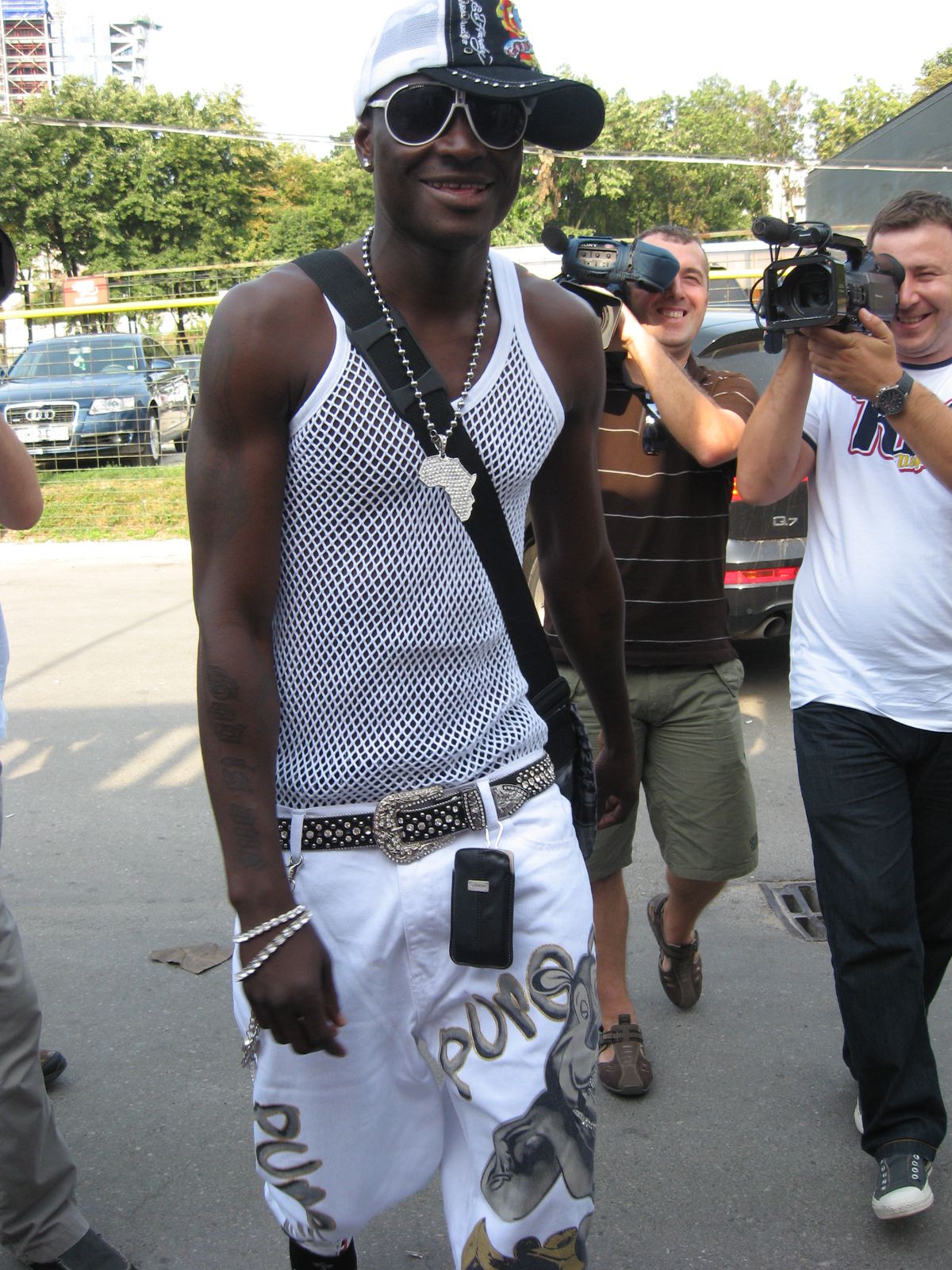 Ousmane N'Doye la 44 de ani » Palme în serie în vestiar, o înțelegere haioasă cu Șumudică și cum s-a rătăcit în Poiana Brașov: „Poate s-a întâlnit cu ursul”