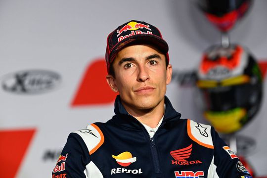Marc Marquez (29 ani, Honda) de șase ori campion mondial în MotoGP, a suferit un accident îngrozitor duminică dimineață, la antrenamentul de dinaintea Marelui Premiu al Indoneziei.