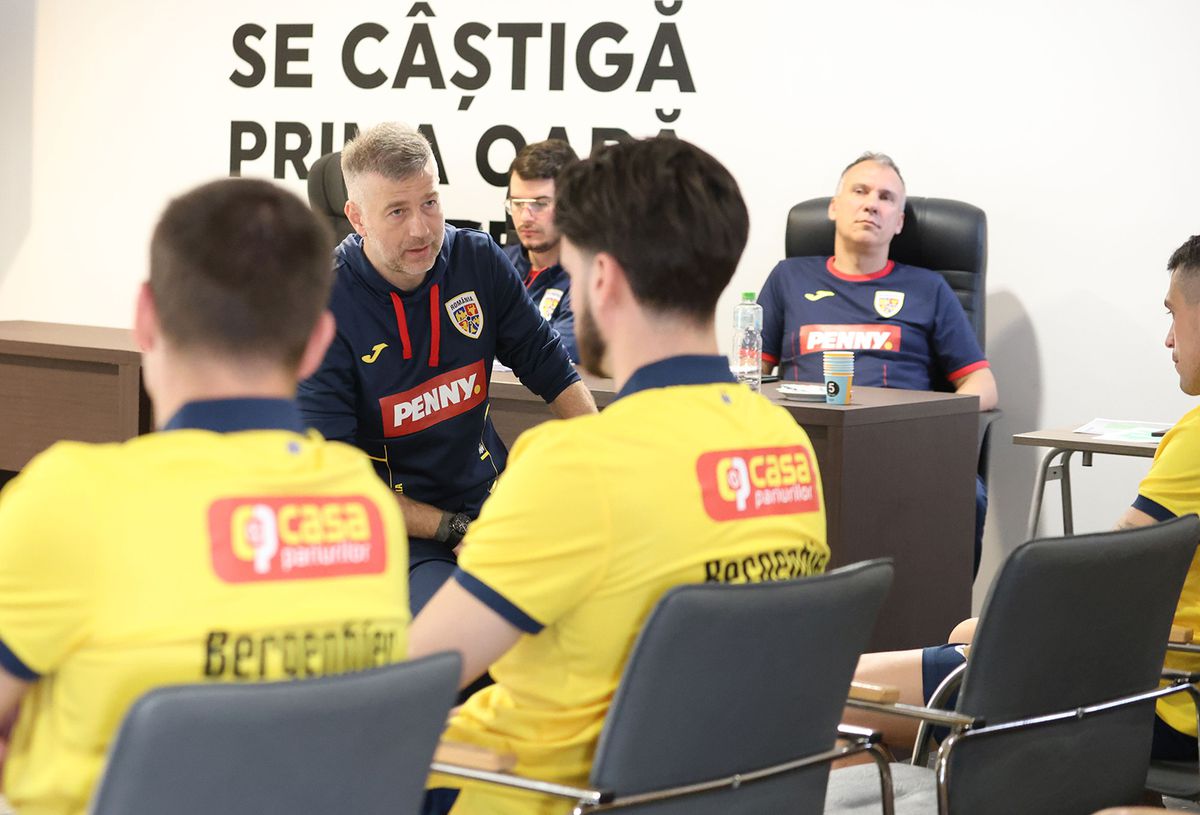 Imagini din cantonamentul naționalei României