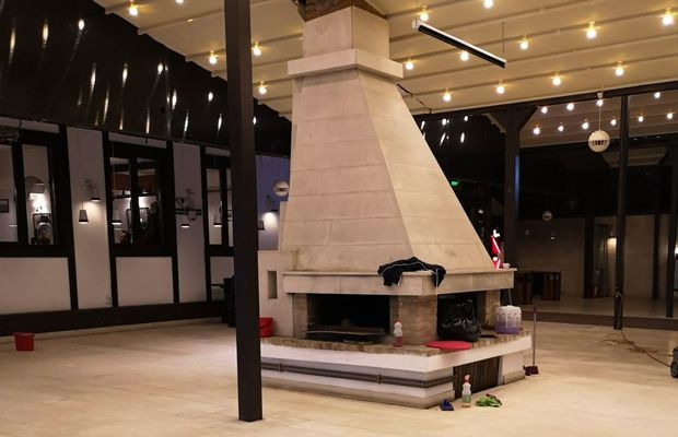 Pardoseala din piatră sau beton prezintă semne de uzură? Accesează servicii de șlefuire profesionale, oferite de o firmă cu experiență