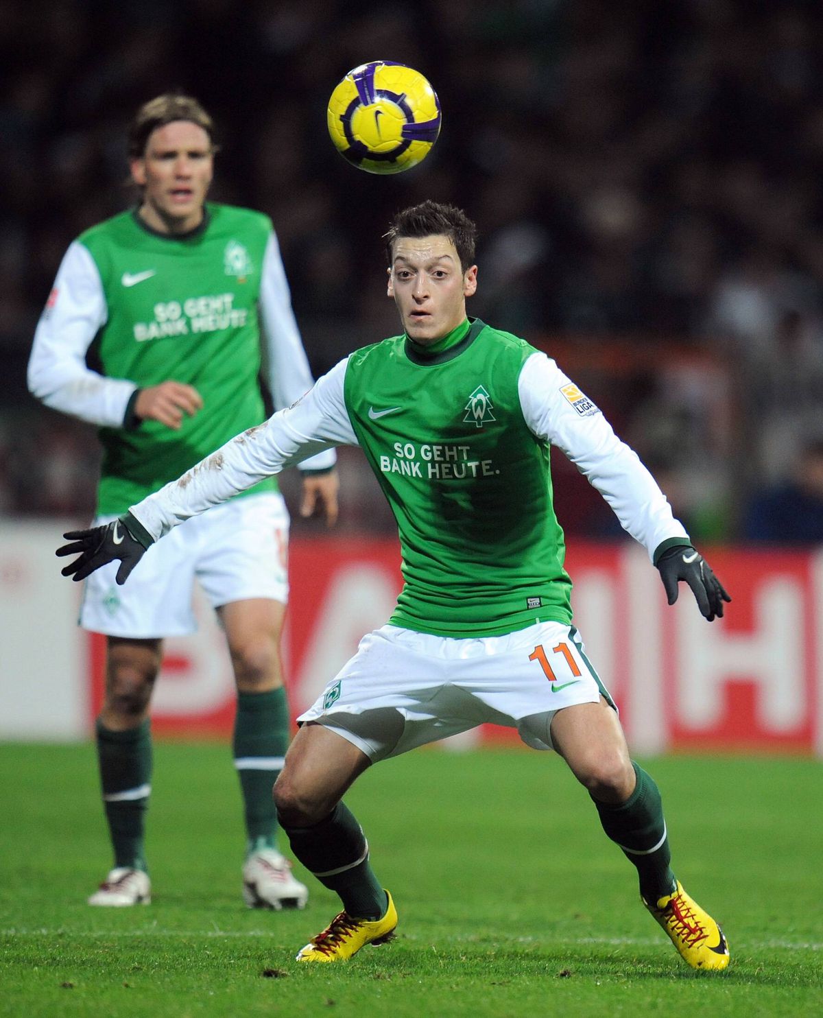 Mesut Ozil și-a anunțat retragerea din fotbal