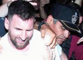 Leo Messi a creat isterie în Argentina » Scos cu poliția din restaurant!