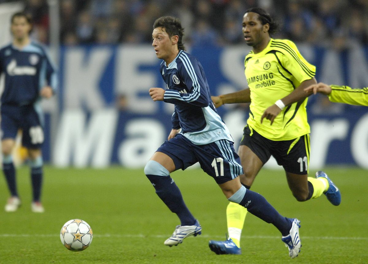 Mesut Ozil și-a anunțat retragerea din fotbal