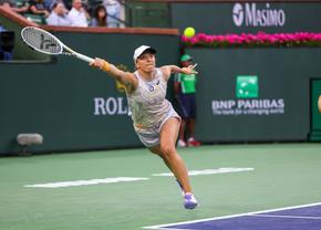 Probleme pentru liderul WTA » S-a retras din următoarele două competiții