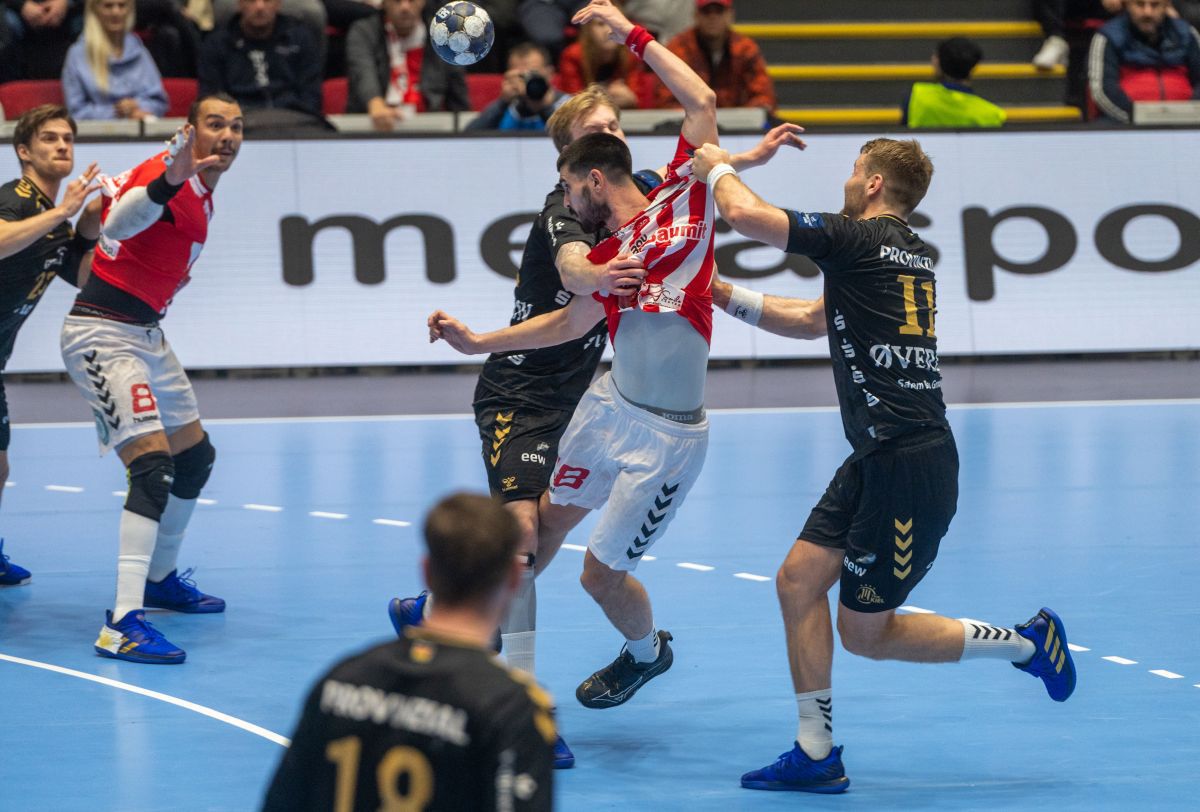 Dinamo - THW Kiel, în play-off-ul pentru „sferturile” Ligii Campionilor