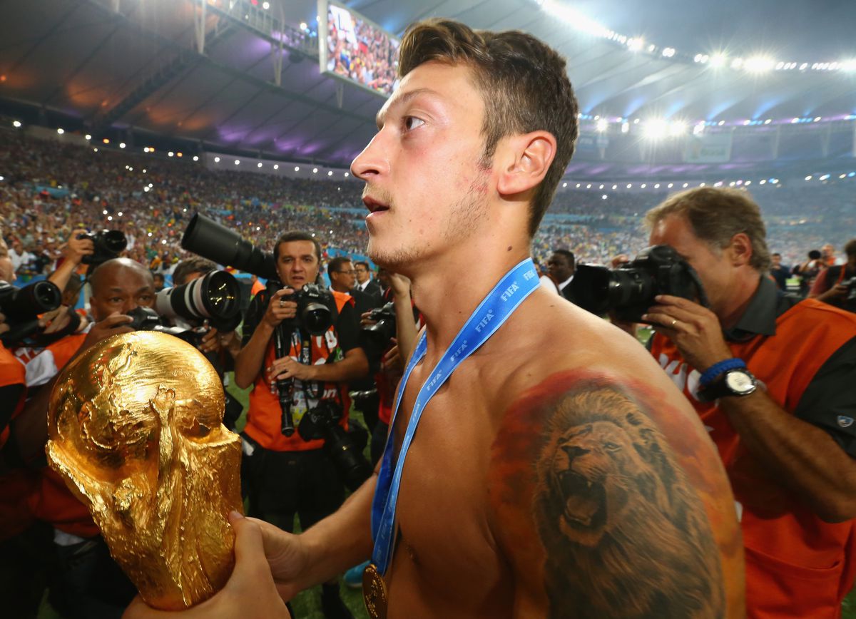 Mesut Ozil și-a anunțat retragerea din fotbal
