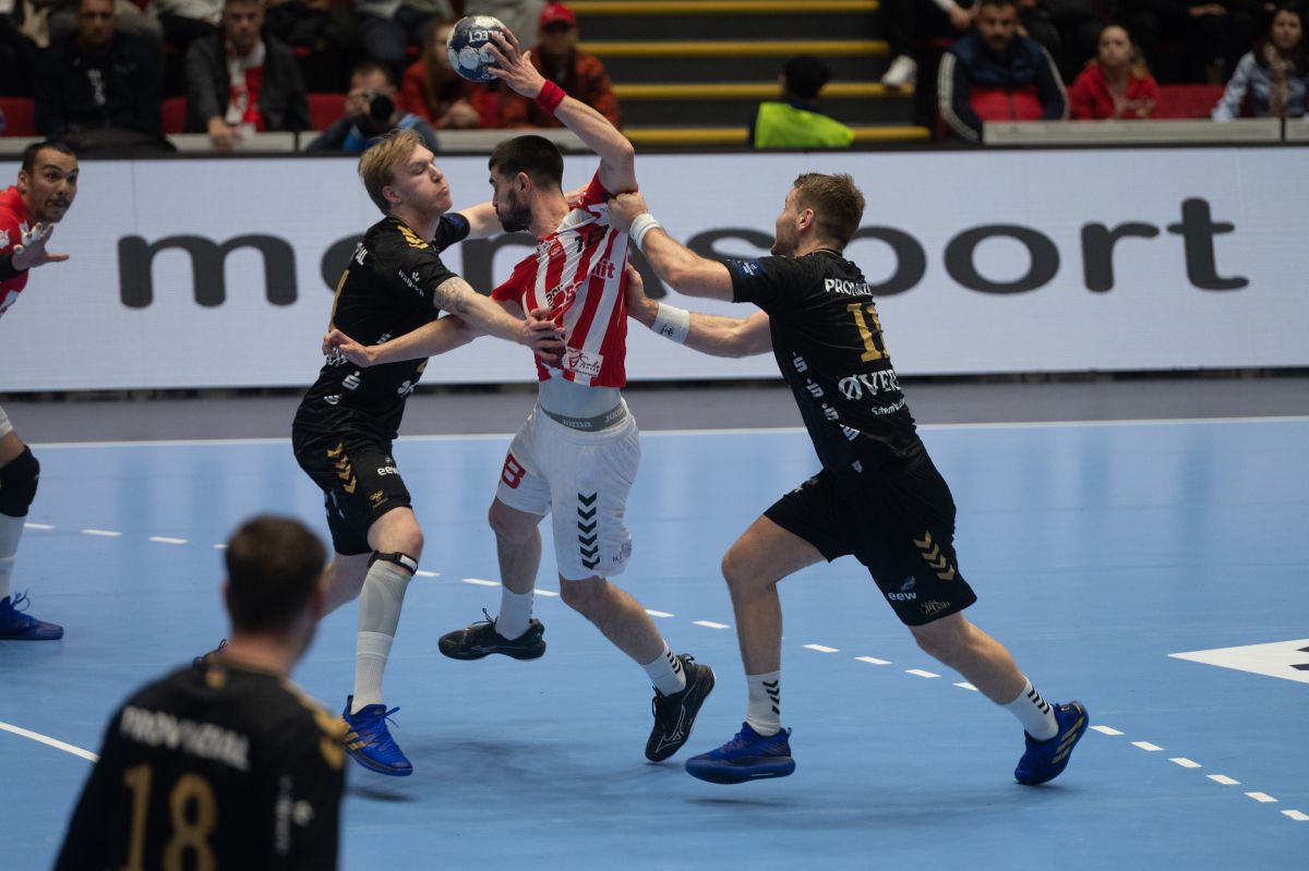 Dinamo - THW Kiel, în play-off-ul pentru „sferturile” Ligii Campionilor