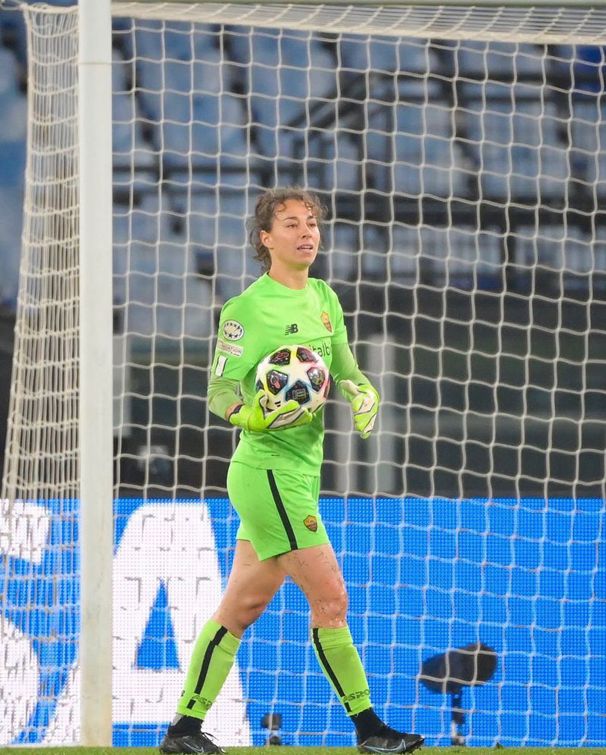 Românca MVP în Roma - Barcelona » Duel în Champions League cu 40.000 de oameni în tribune