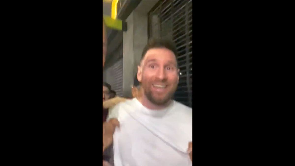Leo Messi a creat isterie în Argentina » Scos cu poliția din restaurant