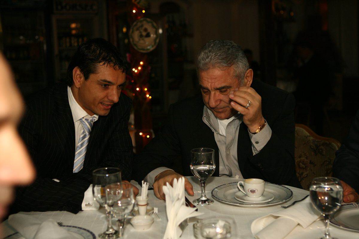 Cele mai tari imagini de la „Doi Cocoși”, restaurantul ce urmează să fie demolat