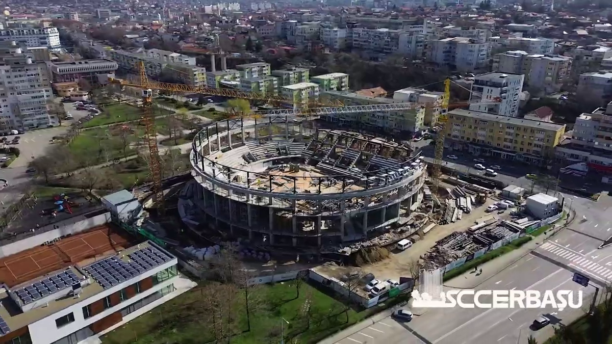 Imagini fabuloase cu viitoarea sală polivalentă din România! S-au folosit peste 50 de tone de metal