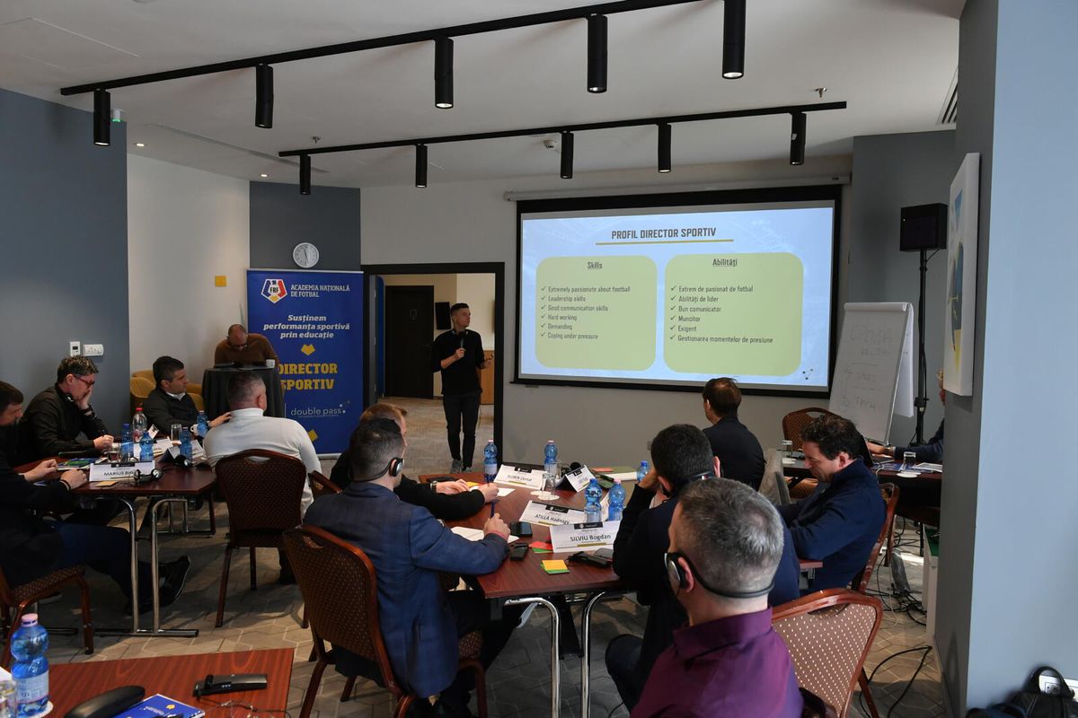 Imagini tari de la FRF » Ionuț Luțu și Gabi Tamaș, printre cursanții celui mai nou program