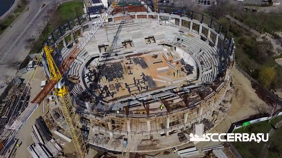 Imagini fabuloase cu viitoarea sală polivalentă din România! S-au folosit peste 50 de tone de metal