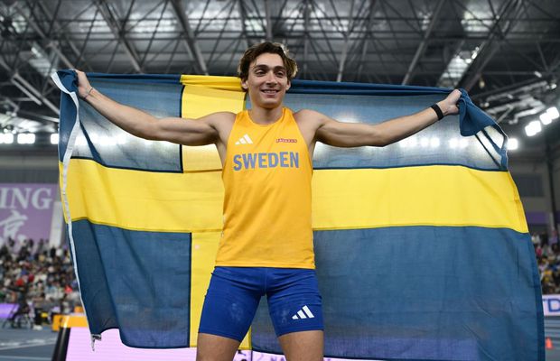 Armand Duplantis, pentru a treia campion mondial în sală, a ajuns la 102 sărituri cu prăjina de peste 6,00 metri!
