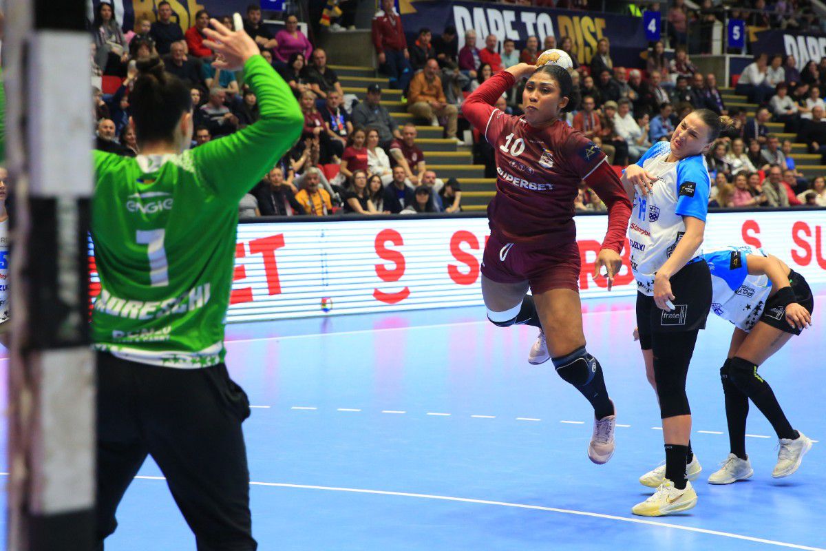 Jucătorii lui Șumudică, la Polivalentă pentru Rapid - CSM București: „Sperăm să putem replica”