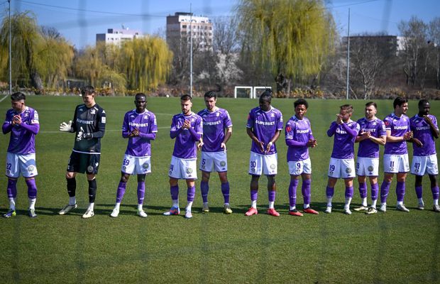 Ce a făcut Rapid cu Stolz în poartă, în amicalul de azi cu Metaloglobus