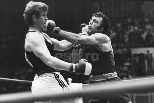 Ion Alexe, dreapta, singurul român care s-a bătut cu George Foreman, foto: Arhiva GSP