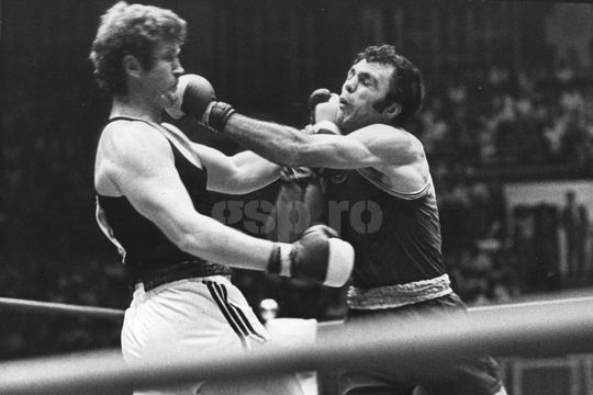 Ion Alexe, dreapta, singurul român care s-a bătut cu George Foreman, foto: Arhiva GSP