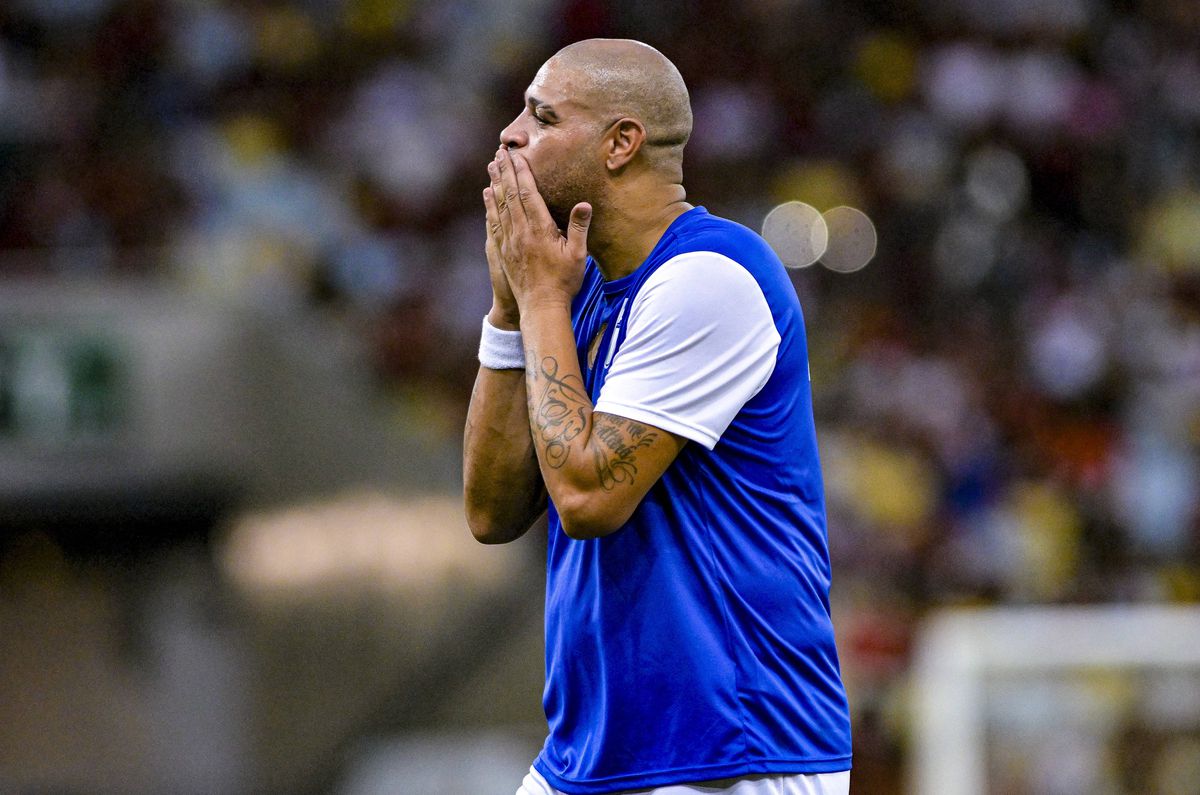 „Rambo”, Adriano și o braziliancă intră într-un bar din Rio » Nu e banc, e clipul care „a rupt” internetul!