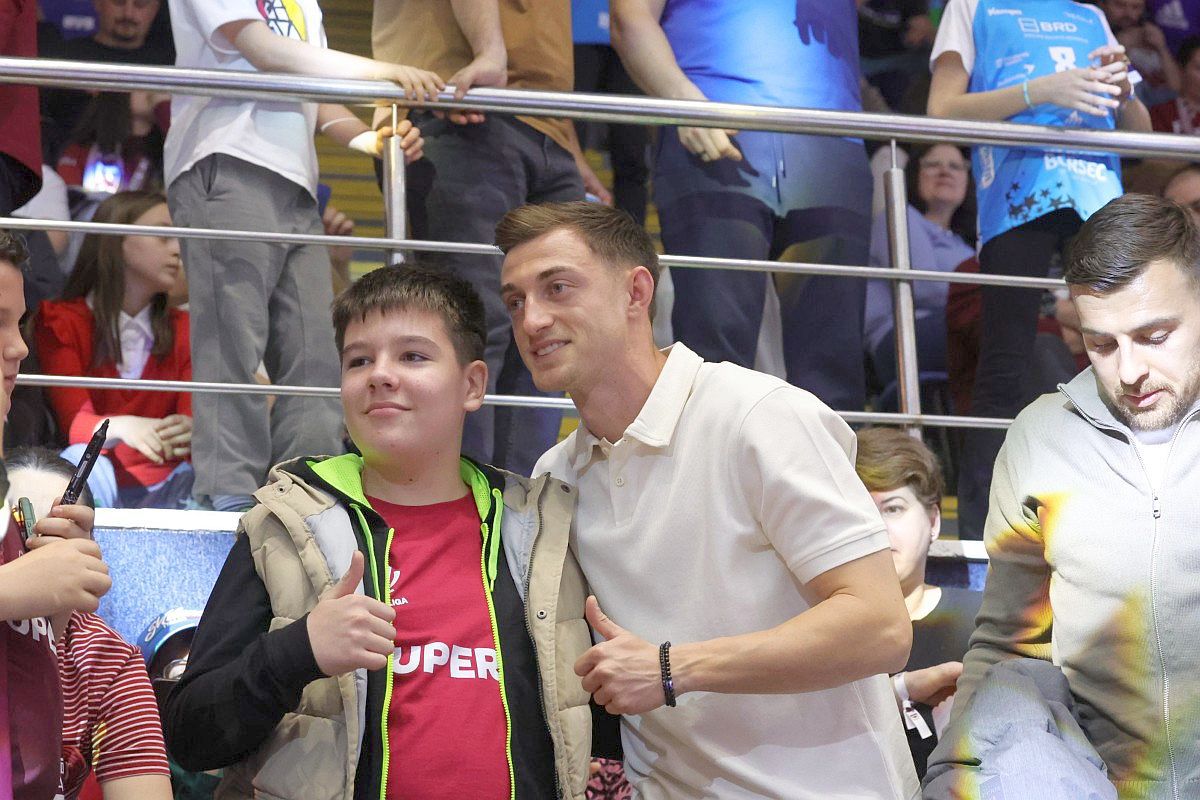 Jucătorii lui Șumudică, la Polivalentă pentru Rapid - CSM București: „Sperăm să putem replica”