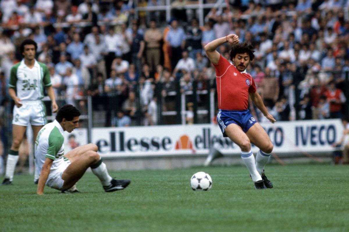 Carlos Caszely - Augusto Pinochet