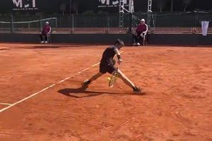 Fratele lui Carlos Alcaraz a câștigat turneul de la Murcia cu un punct incredibil