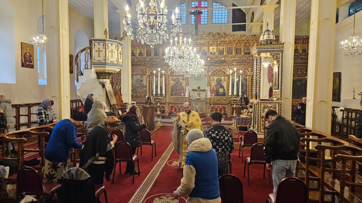 Oaza românilor din Istanbul, între credință, fotbal și dor de casă: „I-aș săruta mâna lui Mircea Lucescu!”