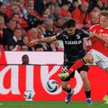Tony Strata (21 de ani), fundașul dreapta de la Vitoria Guimaraes, a fost integralist în eșecul cu Benfica/ FOTO Imago Images