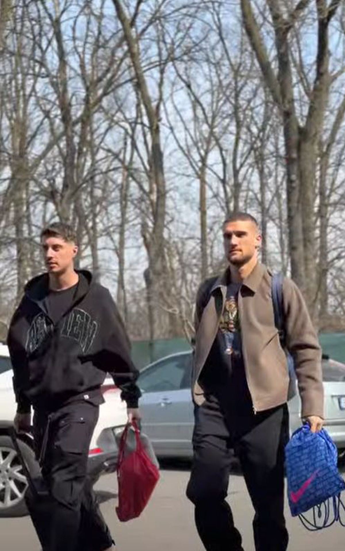 Ianis Hagi a „rupt moda” la Mogoșoaia » Primii fotbaliști sosiți sub comanda lui Lucescu